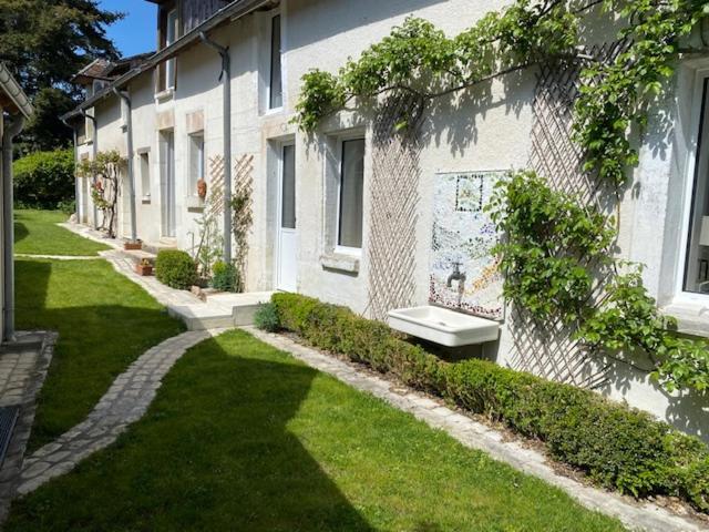 La Mauverniere, 2 Gites Independants, 1 Grande Piscine Exterieure, Jardin Arbore Descartes Zimmer foto